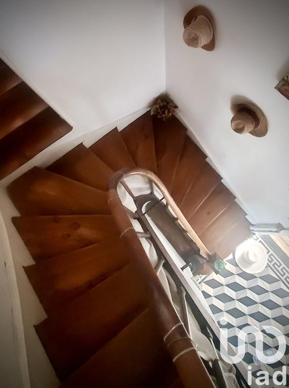 Maison - 182 m² - 10 pièces