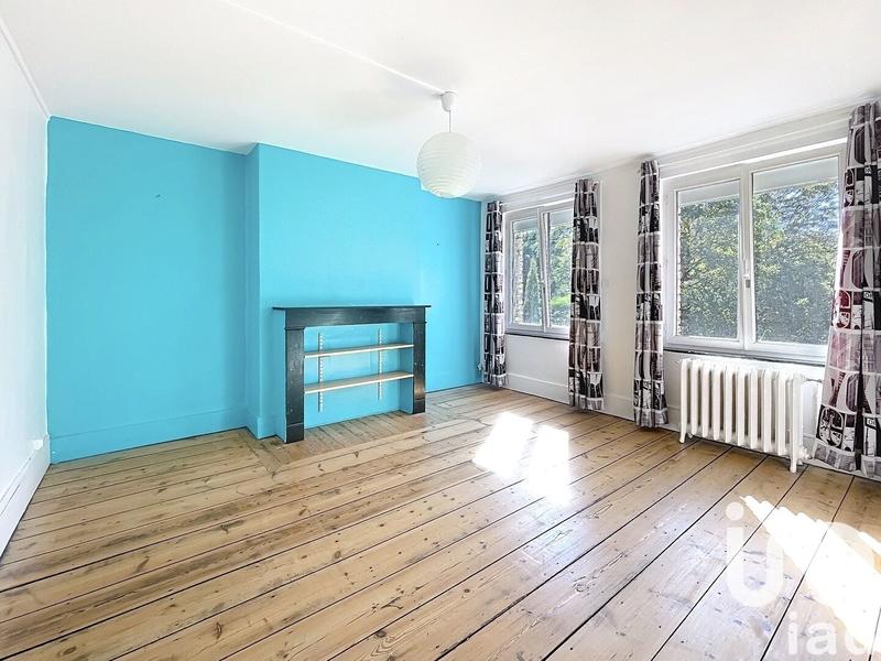 Maison - 242 m² - 8 pièces