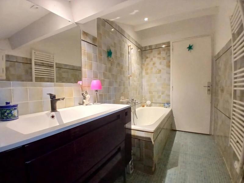 Maison - 97 m² - 5 pièces