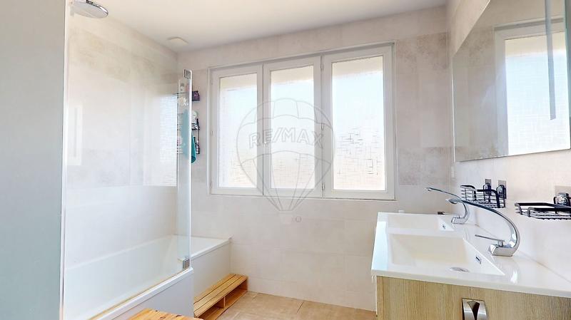 Maison - 112 m² - 7 pièces