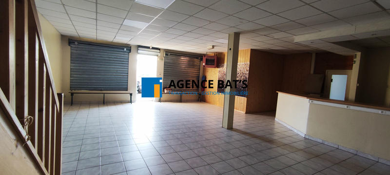 Local commercial - 120 m² - 5 pièces