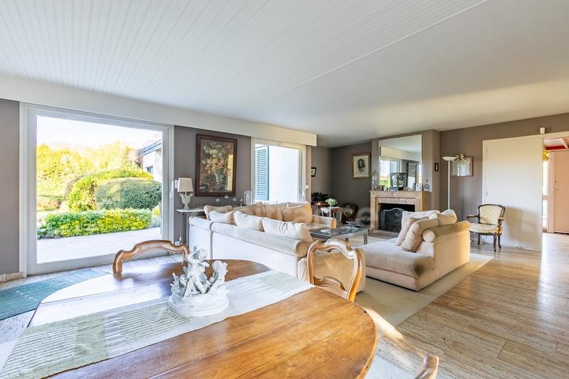 Maison d'architecte - 320 m² - 9 pièces