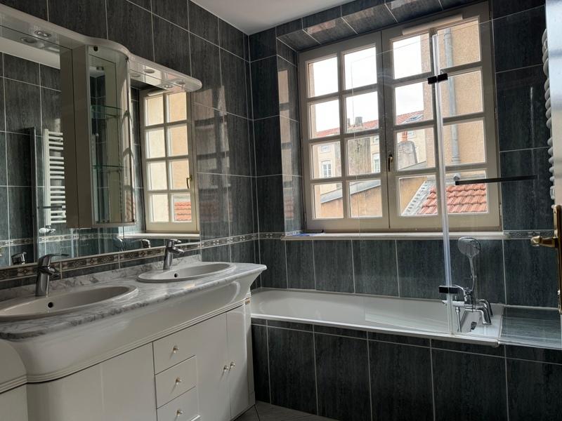 Appartement - 109 m² - 3 pièces