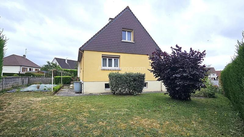 Maison - 95 m² - 5 pièces