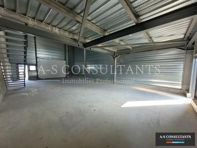 Local d'activité / Entrepôt - 145 m²