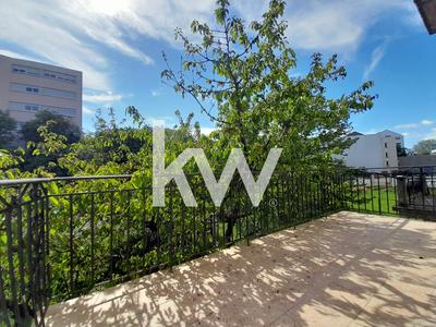 Appartement - 80 m² - 3 pièces