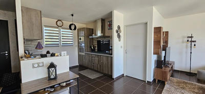 Maison - 99 m² - 4 pièces