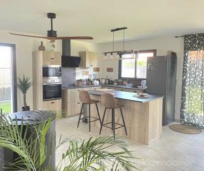 Maison - 100 m² - 4 pièces