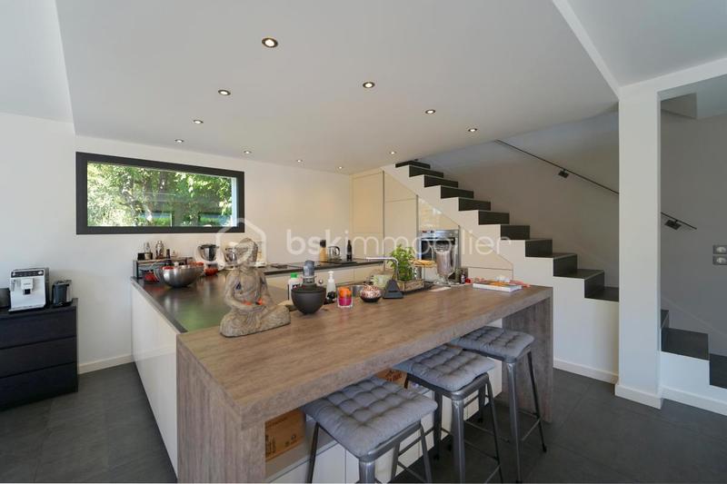 Maison - 169 m² - 6 pièces