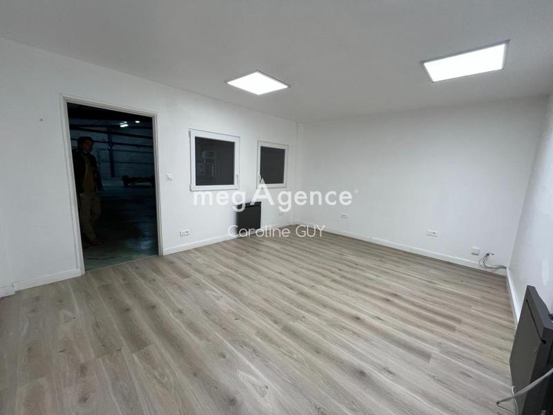 Local commercial - 600 m² - 2 pièces