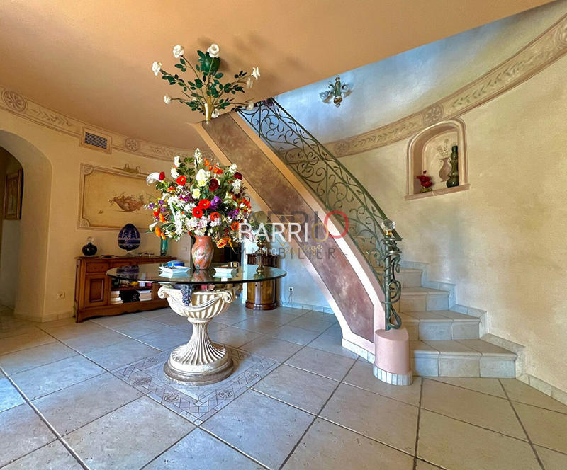 Maison - 208 m² - 7 pièces