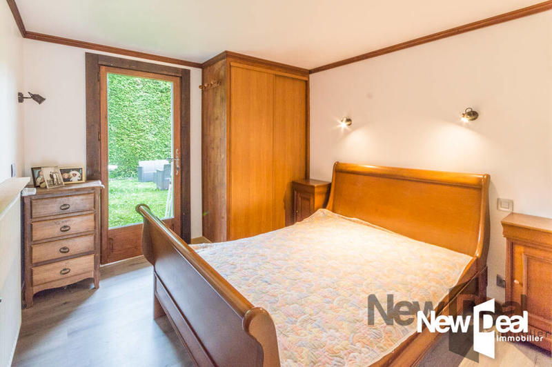 Maison - 250 m² - 6 pièces