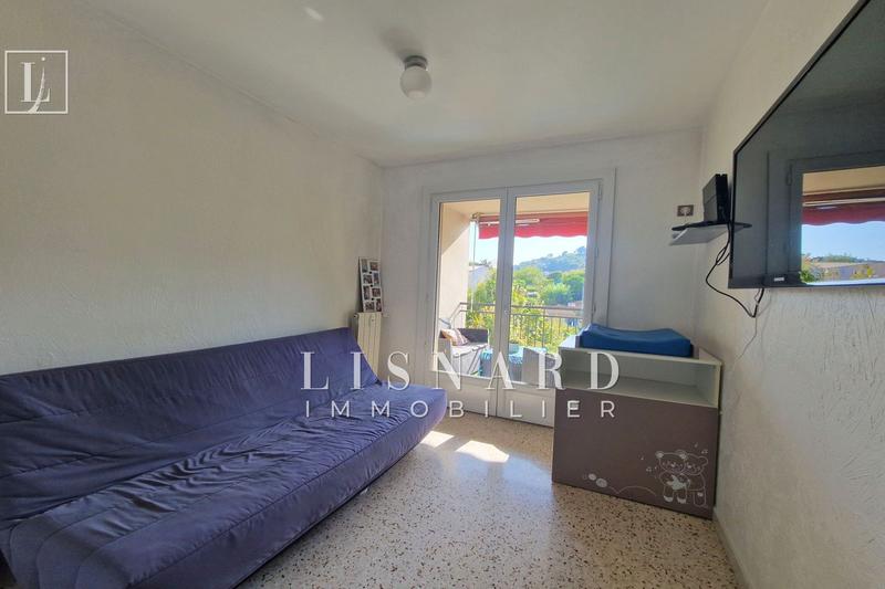 Appartement - 65 m² - 4 pièces