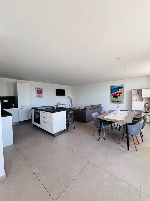 Appartement - 81 m² - 3 pièces