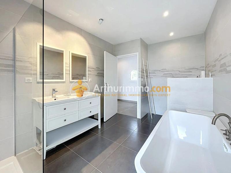 Maison - 175 m² - 5 pièces