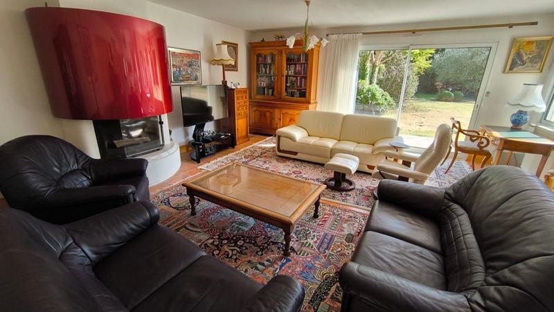 Maison traditionnelle - 204 m² - 8 pièces