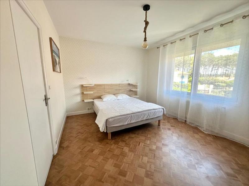 Maison - 204 m² - 8 pièces