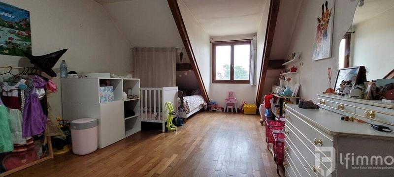 Maison - 200 m² - 7 pièces
