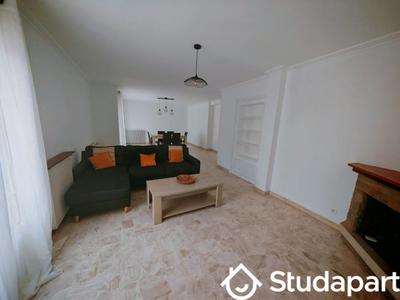 Chambre - 9 m² - 1 pièce