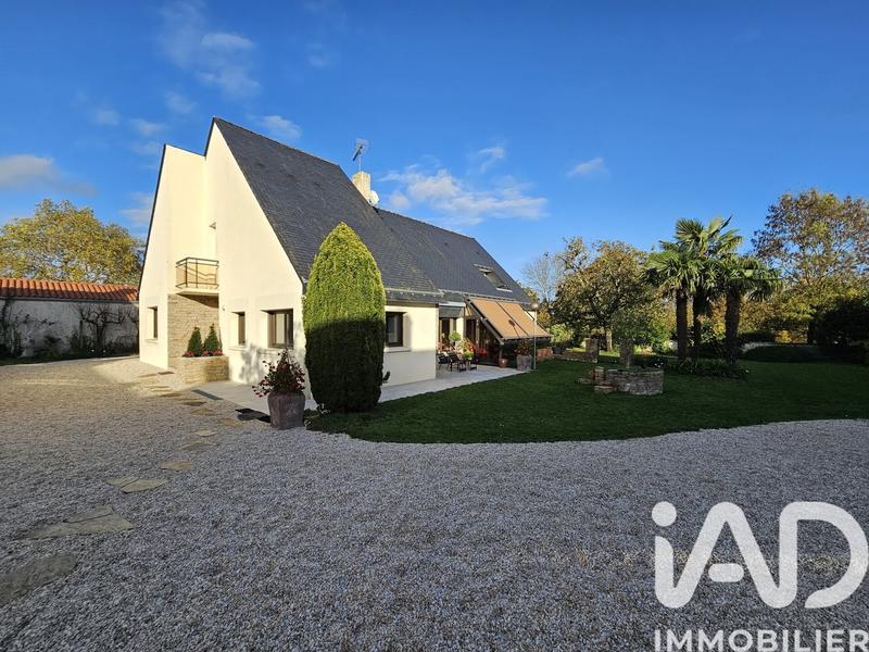 Maison - 202 m² - 8 pièces