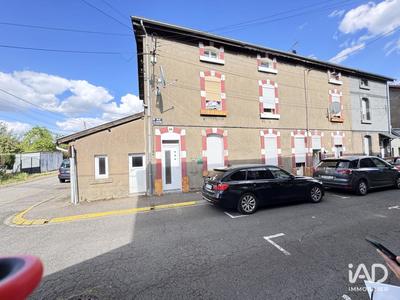 Maison - 90 m² - 5 pièces