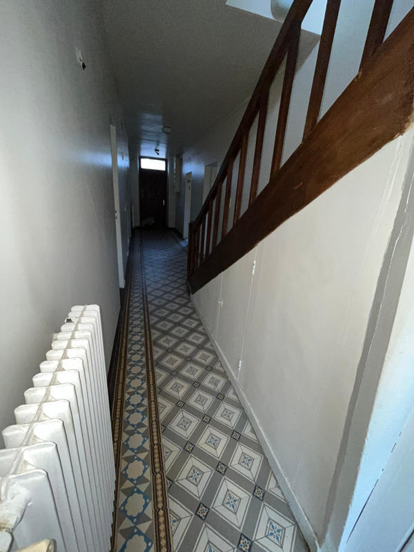 Maison - 305 m² - 8 pièces