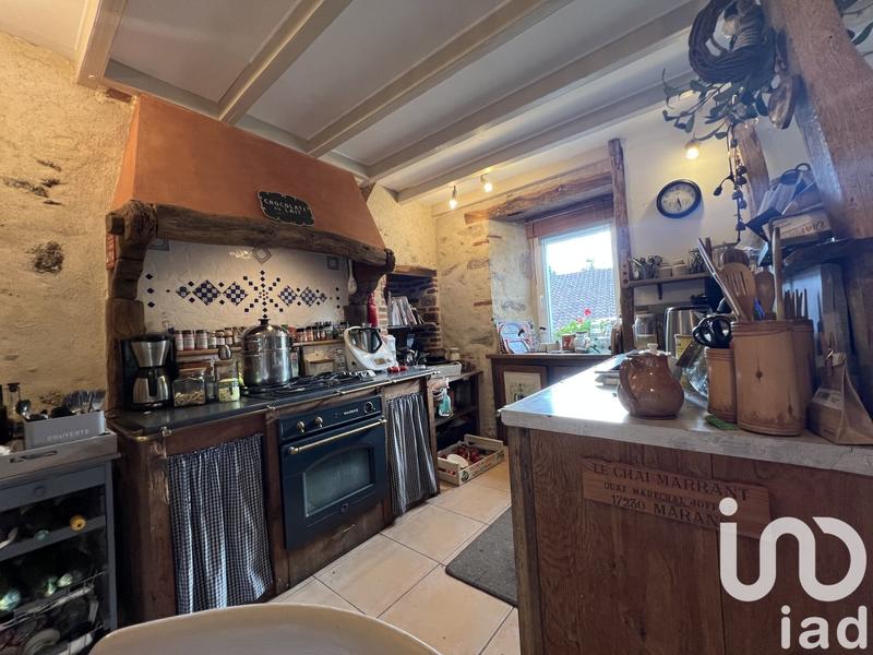 Maison - 201 m² - 7 pièces