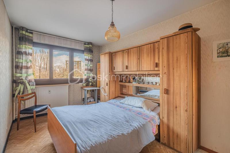 Appartement - 92 m² - 5 pièces