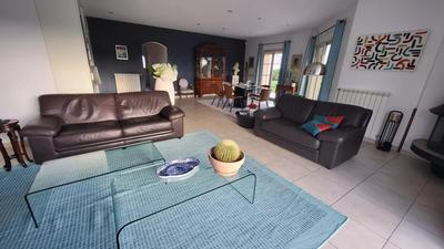 Maison - 204 m² - 5 pièces