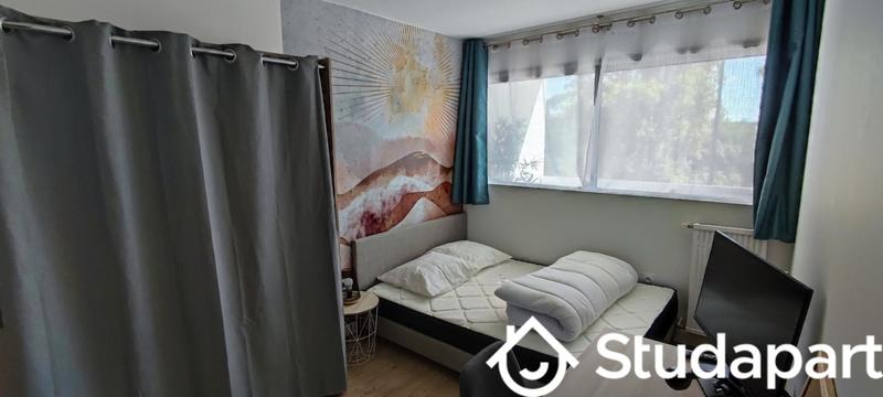 Chambre - 10 m² - 1 pièce