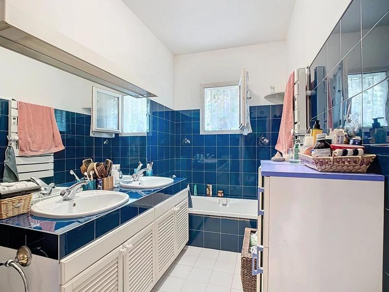 Maison - 121 m² - 4 pièces