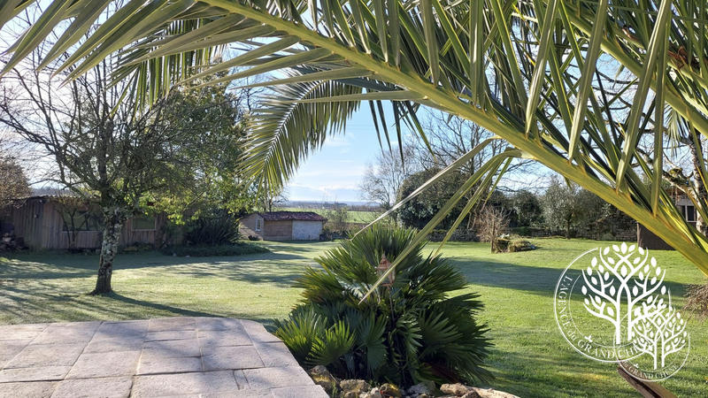 Maison ancienne - 360 m² - 10 pièces