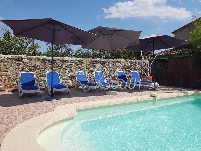 Maison chambre d'hôtes - 212 m² - 8 pièces