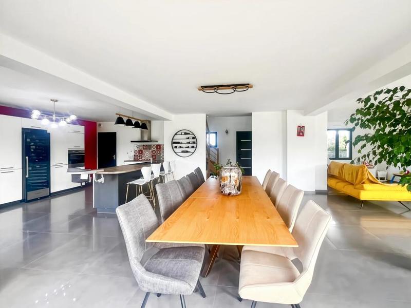 Maison - 150 m² - 7 pièces