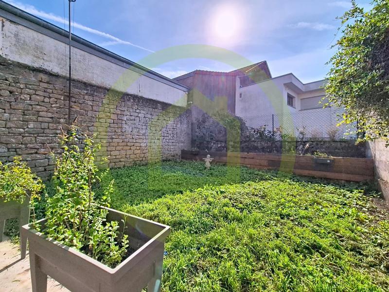 Maison - 104 m² - 5 pièces