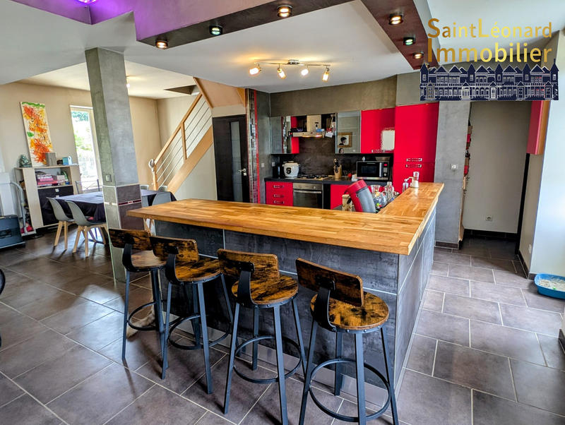 Maison - 103 m² - 4 pièces