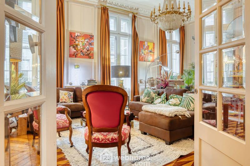 Appartement - 192 m² - 5 pièces