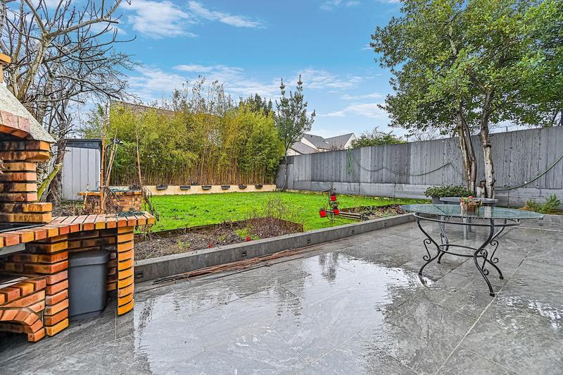 Maison - 216 m² - 6 pièces