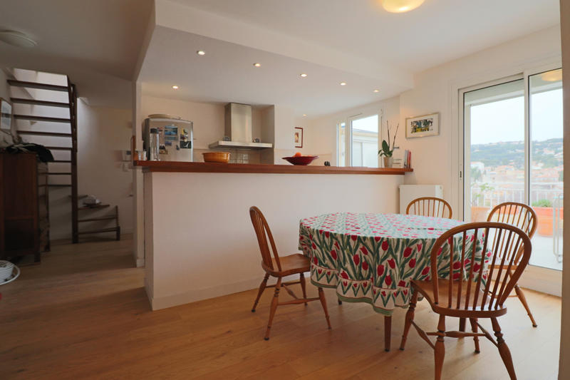 Appartement - 111 m² - 5 pièces