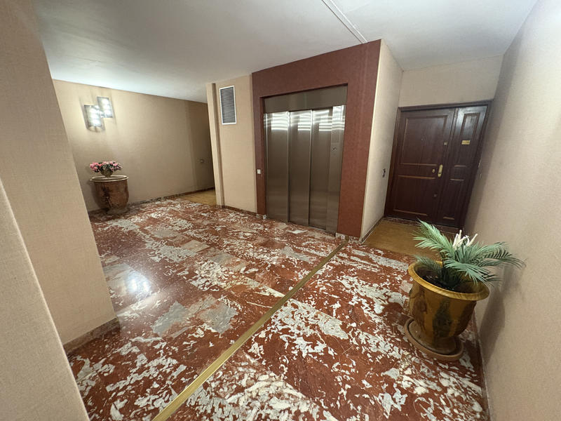 Appartement - 140 m² - 4 pièces