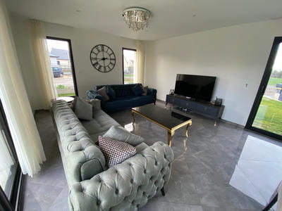 Maison - 167 m² - 6 pièces