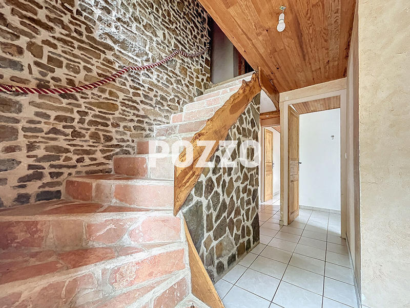 Maison - 176 m² - 8 pièces