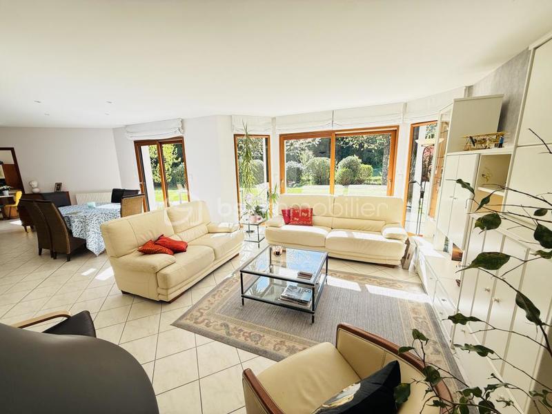 Maison - 168 m² - 7 pièces