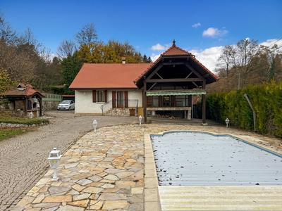 Maison - 146 m² - 6 pièces