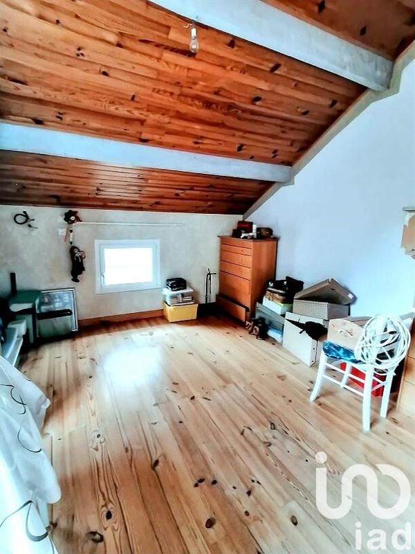 Maison - 255 m² - 8 pièces