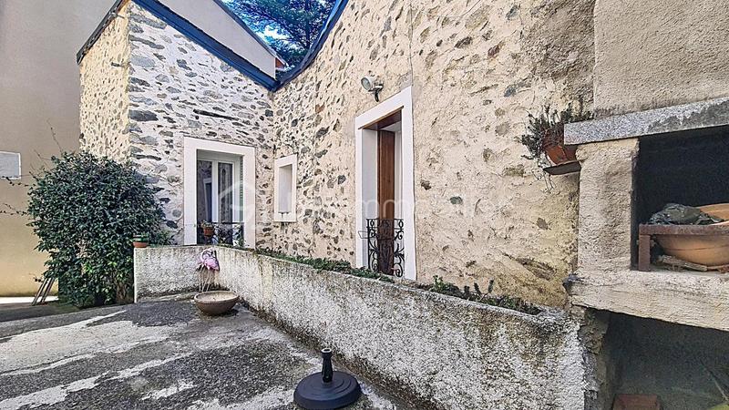 Maison en pierre - 111 m² - 7 pièces