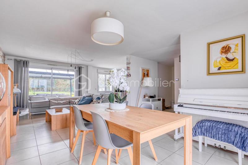 Maison traditionnelle - 138 m² - 6 pièces