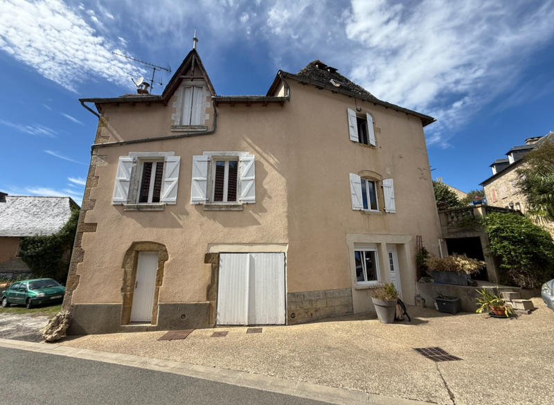 Maison de village - 224 m² - 7 pièces