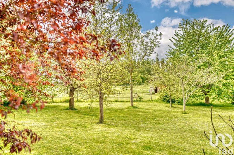 Maison - 414 m² - 14 pièces