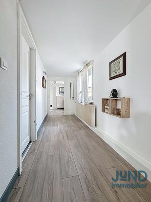 Maison - 98 m² - 4 pièces